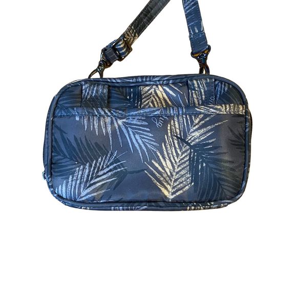 lug Bags Lug Roundabout Convertible Wallet Crossbody Hip Pouchbag